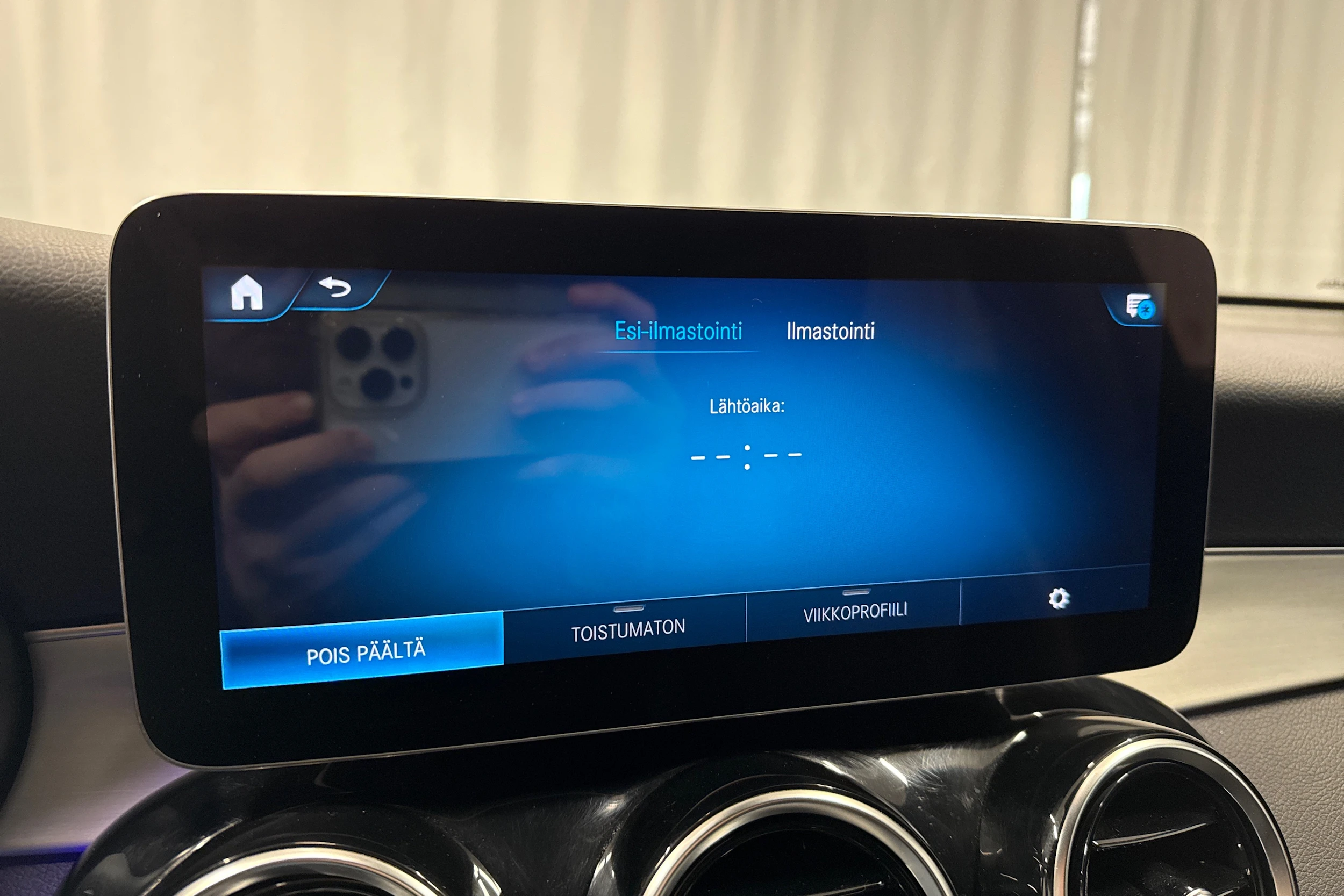 musta Mercedes-Benz GLC 2021 kuva 25.