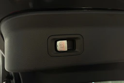 musta Mercedes-Benz GLC 2021 kuva 27.
