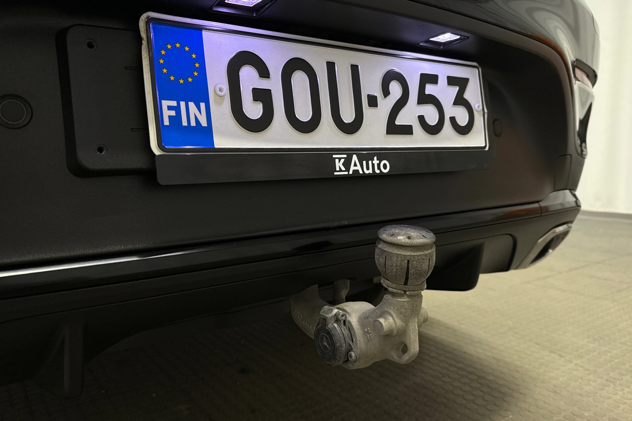 musta Mercedes-Benz GLC 2021 kuva 28.