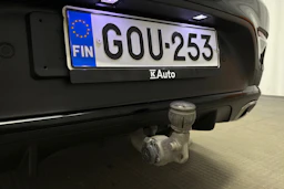 musta Mercedes-Benz GLC 2021 kuva 28.