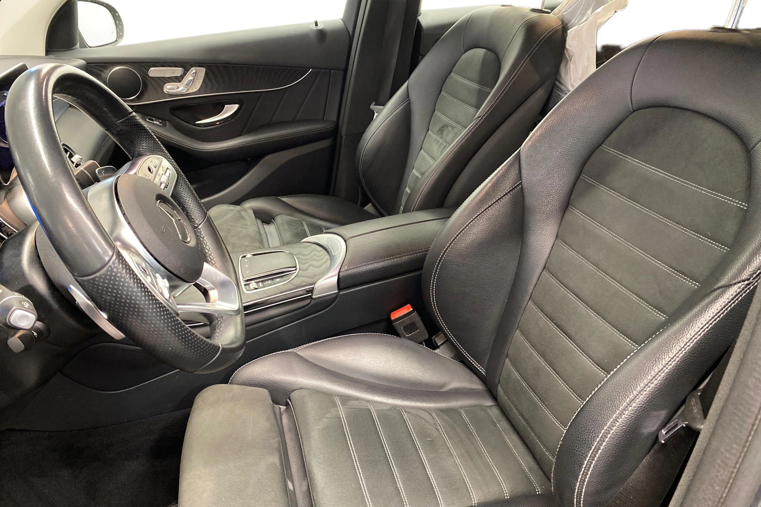 Harmaa Mercedes-Benz GLC 2021 kuva 10.