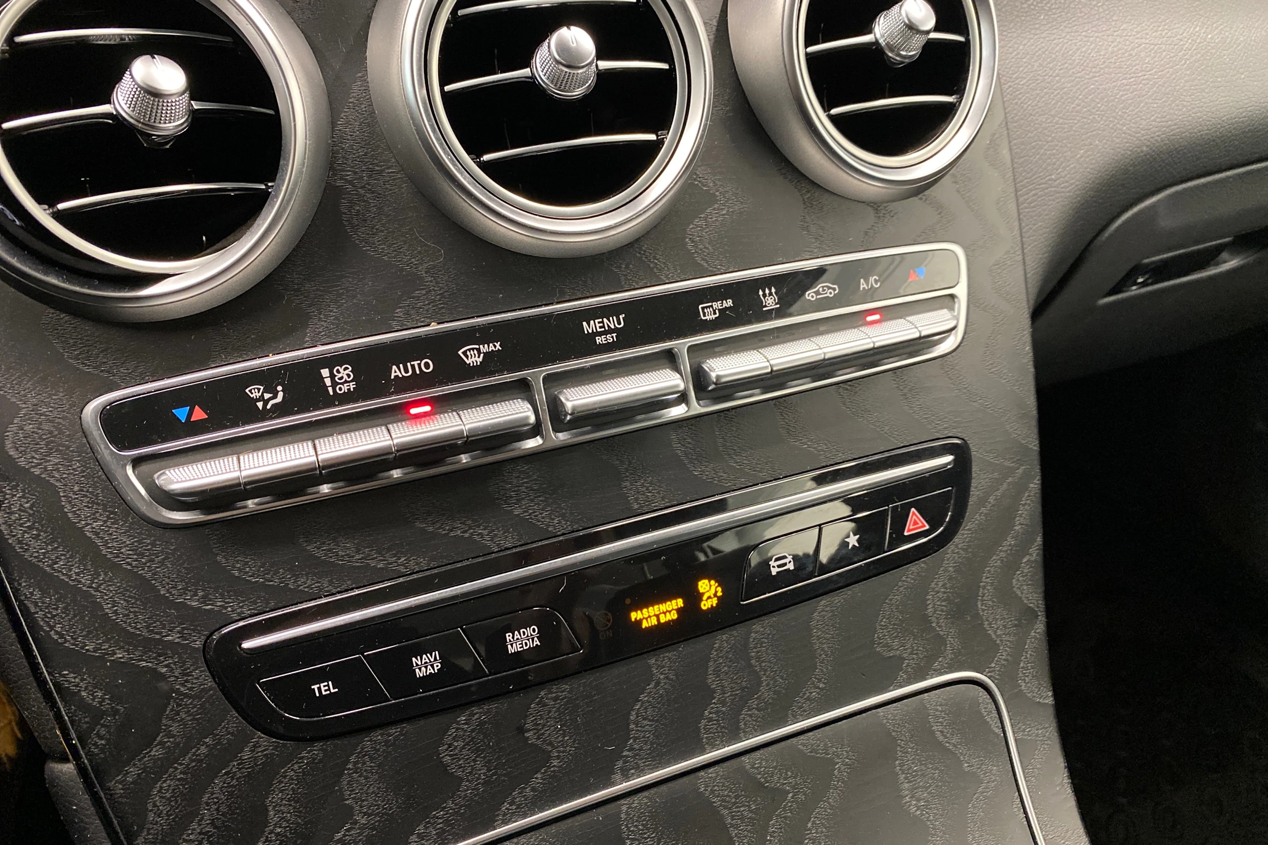 Harmaa Mercedes-Benz GLC 2021 kuva 20.