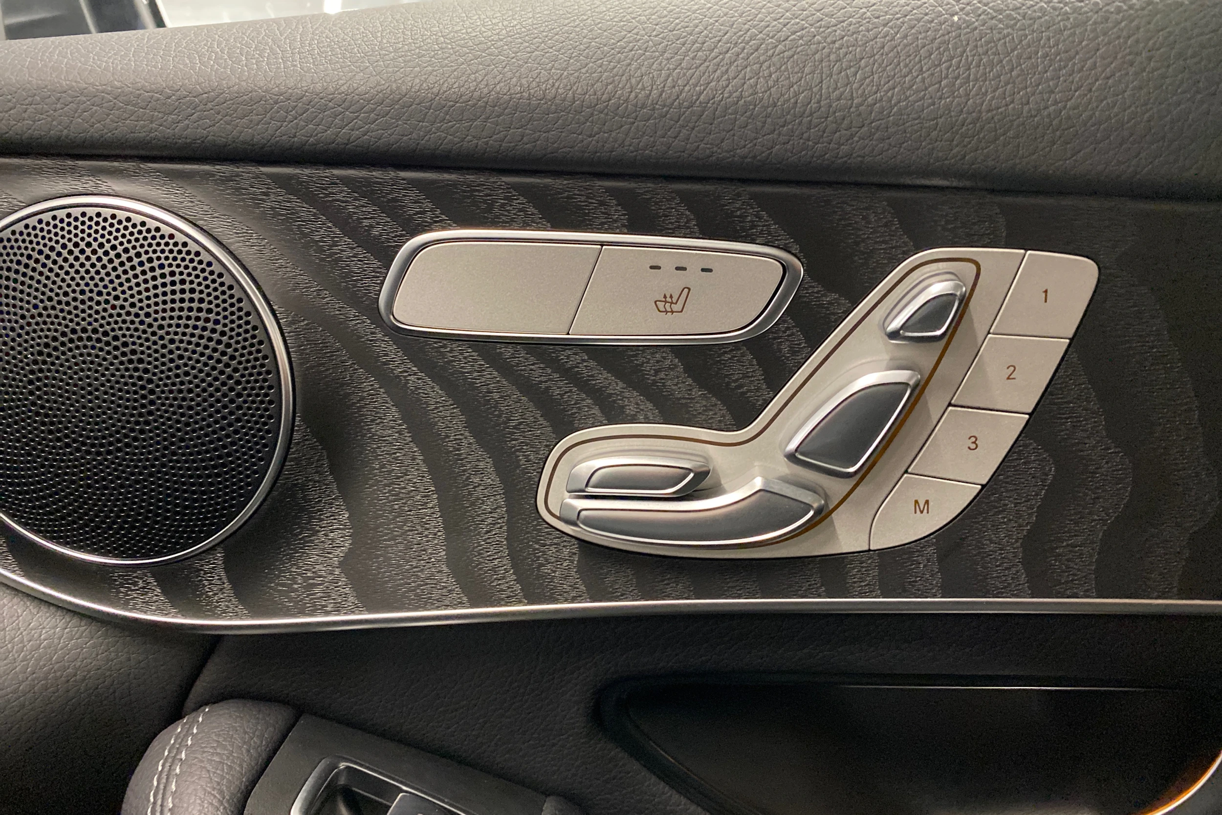 Harmaa Mercedes-Benz GLC 2021 kuva 24.