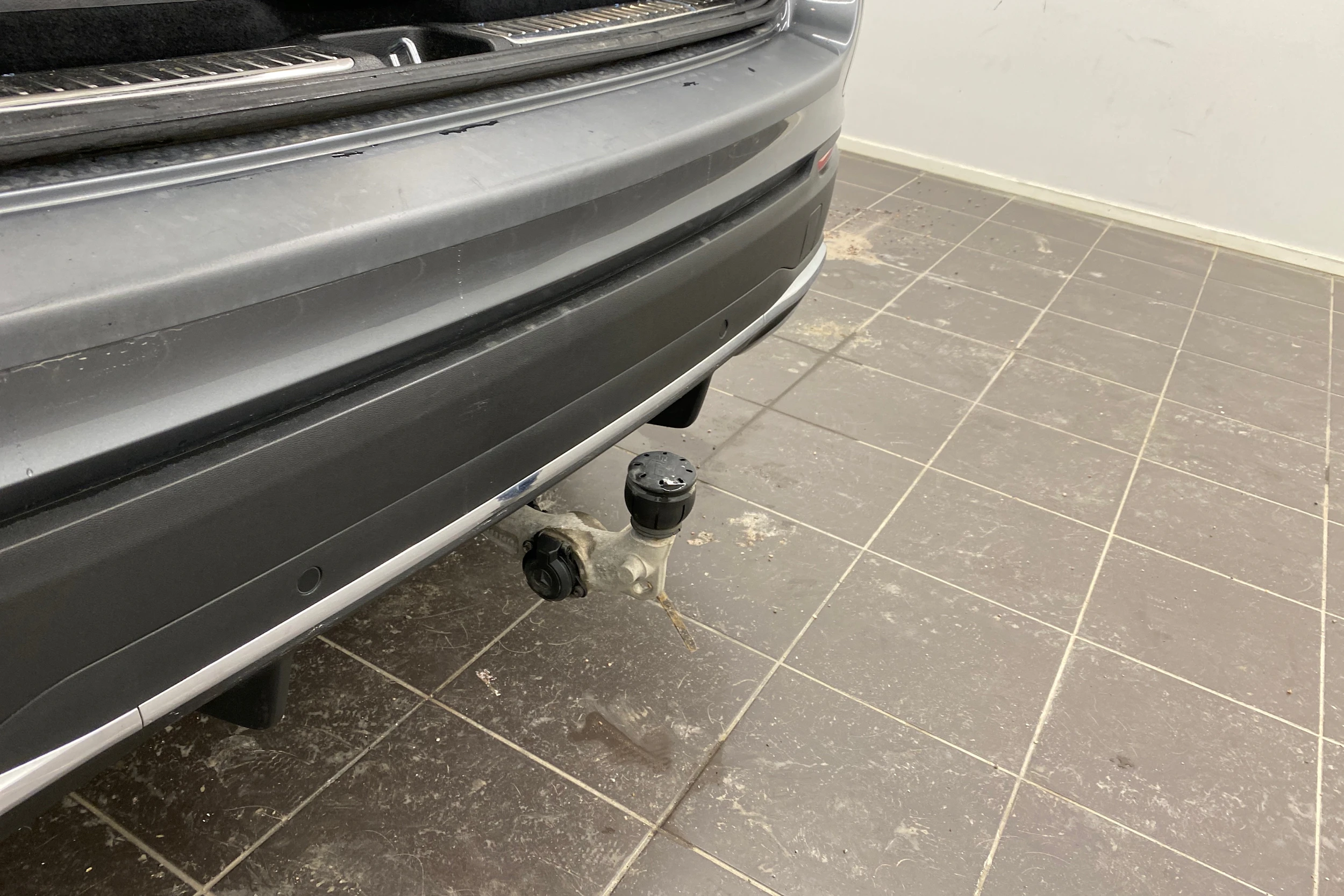 Harmaa Mercedes-Benz GLC 2021 kuva 25.