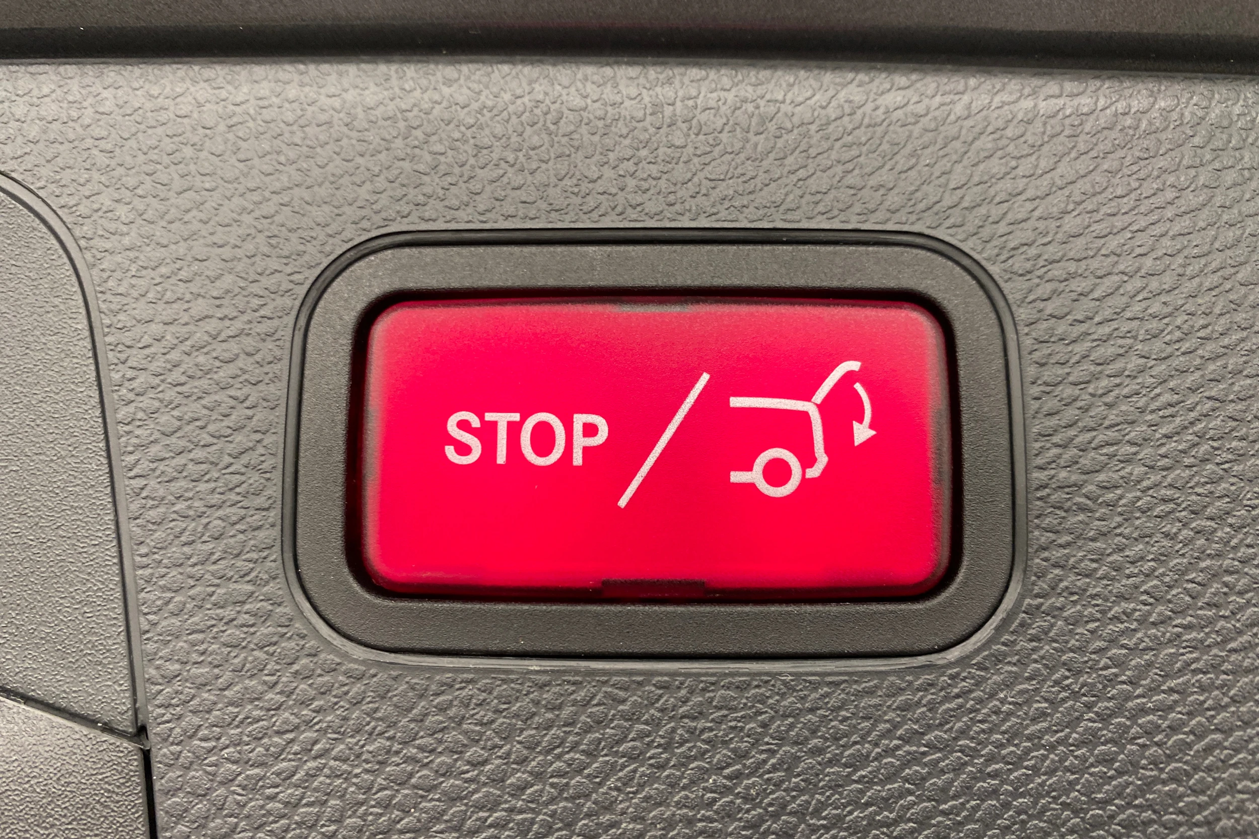 Harmaa Mercedes-Benz GLC 2021 kuva 27.