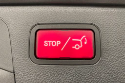 Harmaa Mercedes-Benz GLC 2021 kuva 27.