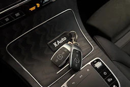 Harmaa Mercedes-Benz GLC 2021 kuva 32.