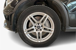 musta Mercedes-Benz GLC 2021 kuva 11.