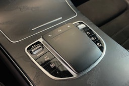 musta Mercedes-Benz GLC 2021 kuva 22.