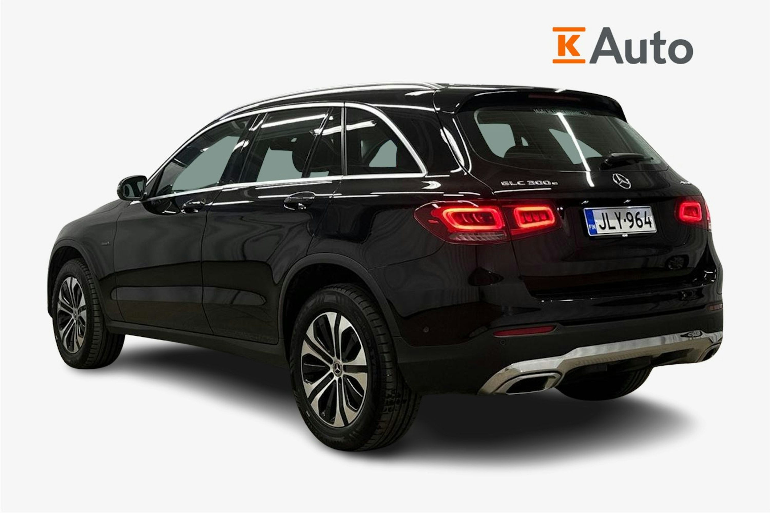 musta Mercedes-Benz GLC 2021 kuva 2.