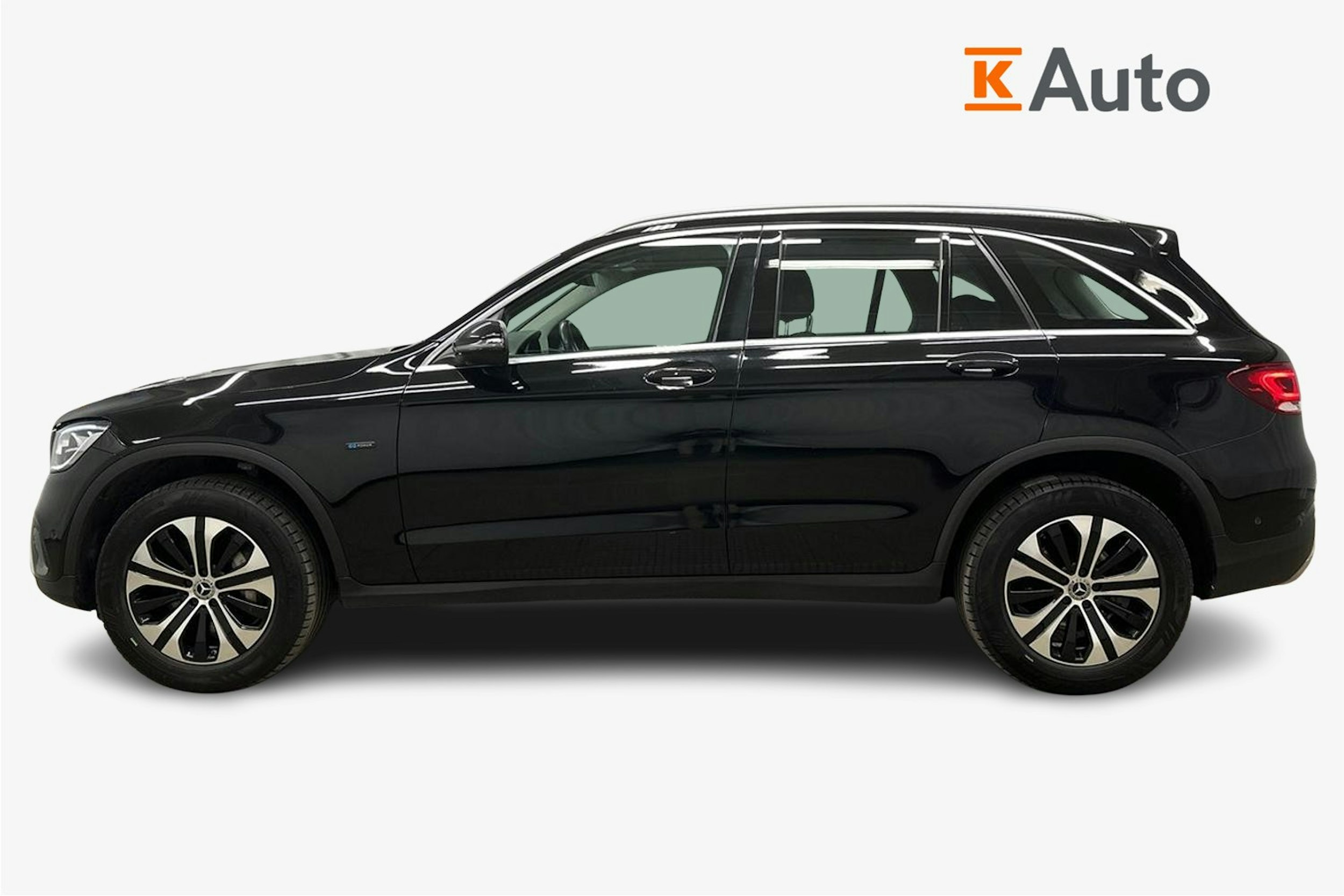 musta Mercedes-Benz GLC 2021 kuva 6.