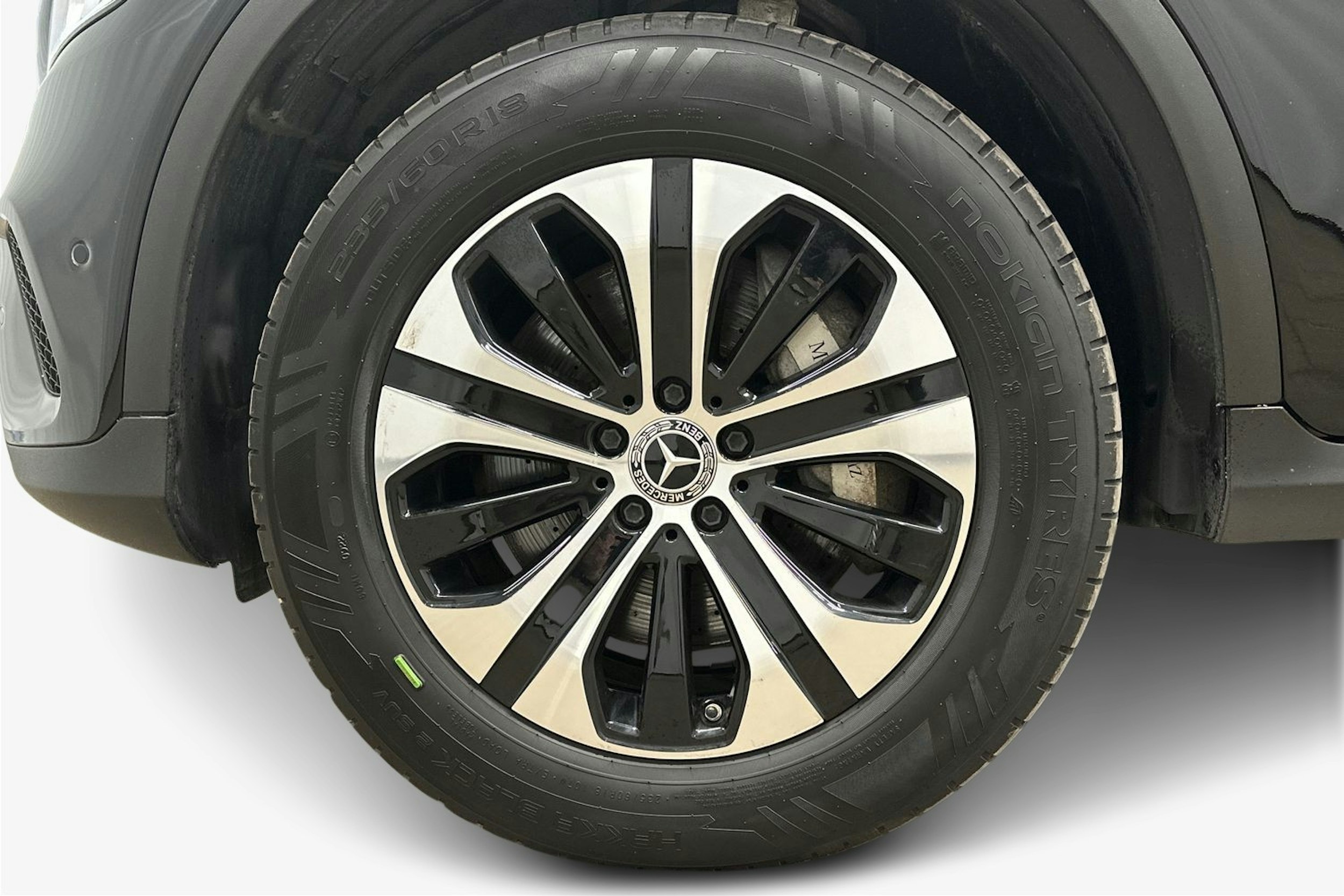 musta Mercedes-Benz GLC 2021 kuva 11.