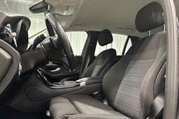 musta Mercedes-Benz GLC 2021 kuva 15.