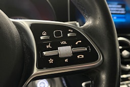 musta Mercedes-Benz GLC 2021 kuva 17.