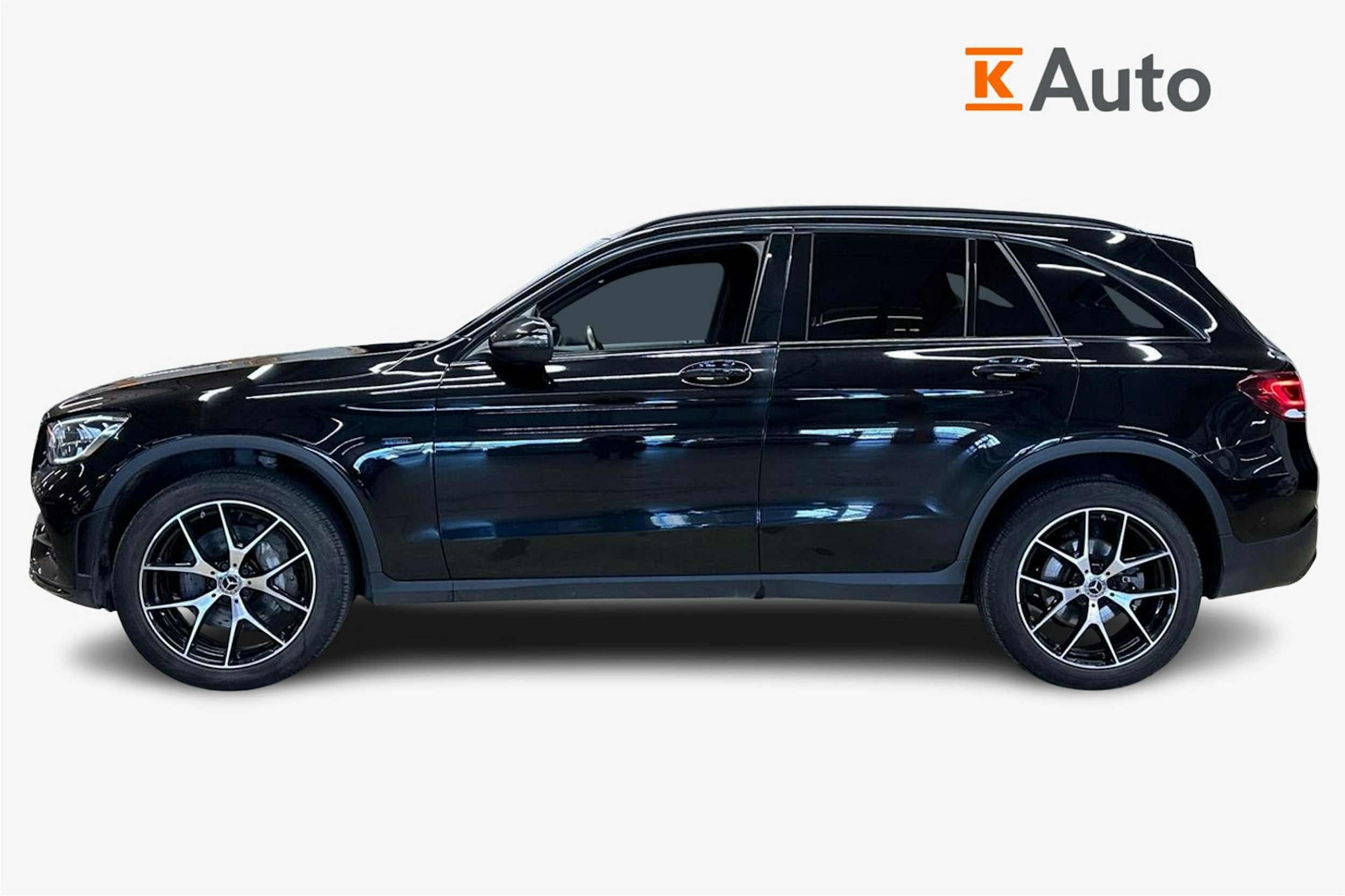 musta Mercedes-Benz GLC 2021 kuva 6.