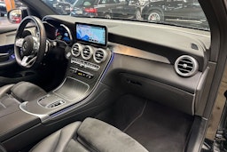 musta Mercedes-Benz GLC 2021 kuva 12.