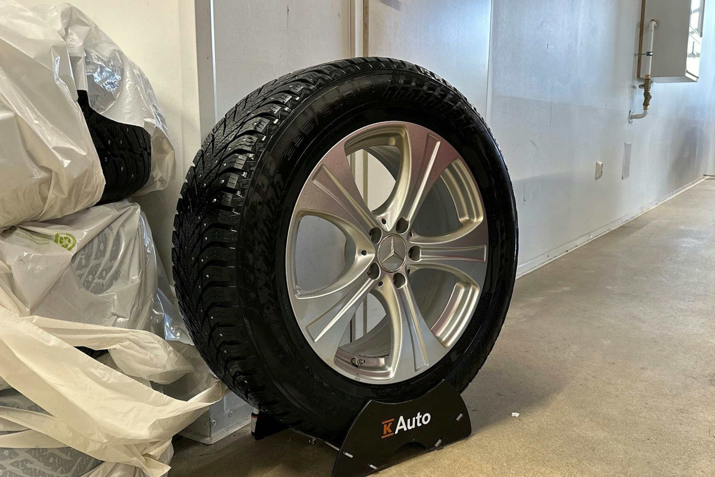 musta Mercedes-Benz GLC 2021 kuva 17.