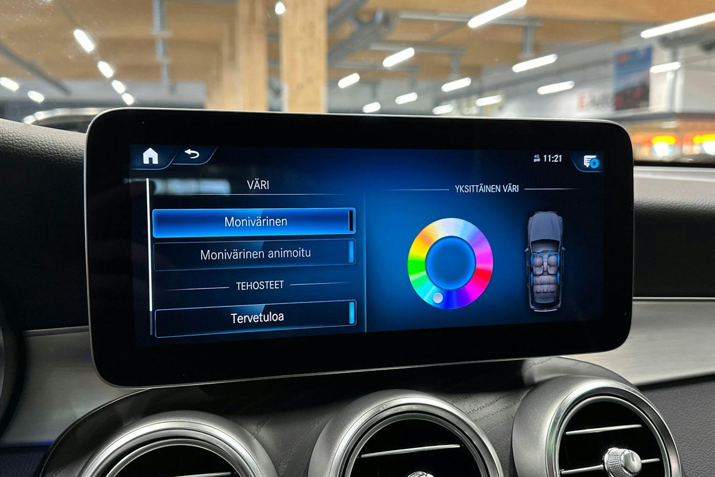 musta Mercedes-Benz GLC 2021 kuva 21.