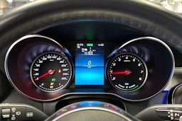 musta Mercedes-Benz GLC 2021 kuva 25.