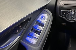 musta Mercedes-Benz GLC 2021 kuva 30.