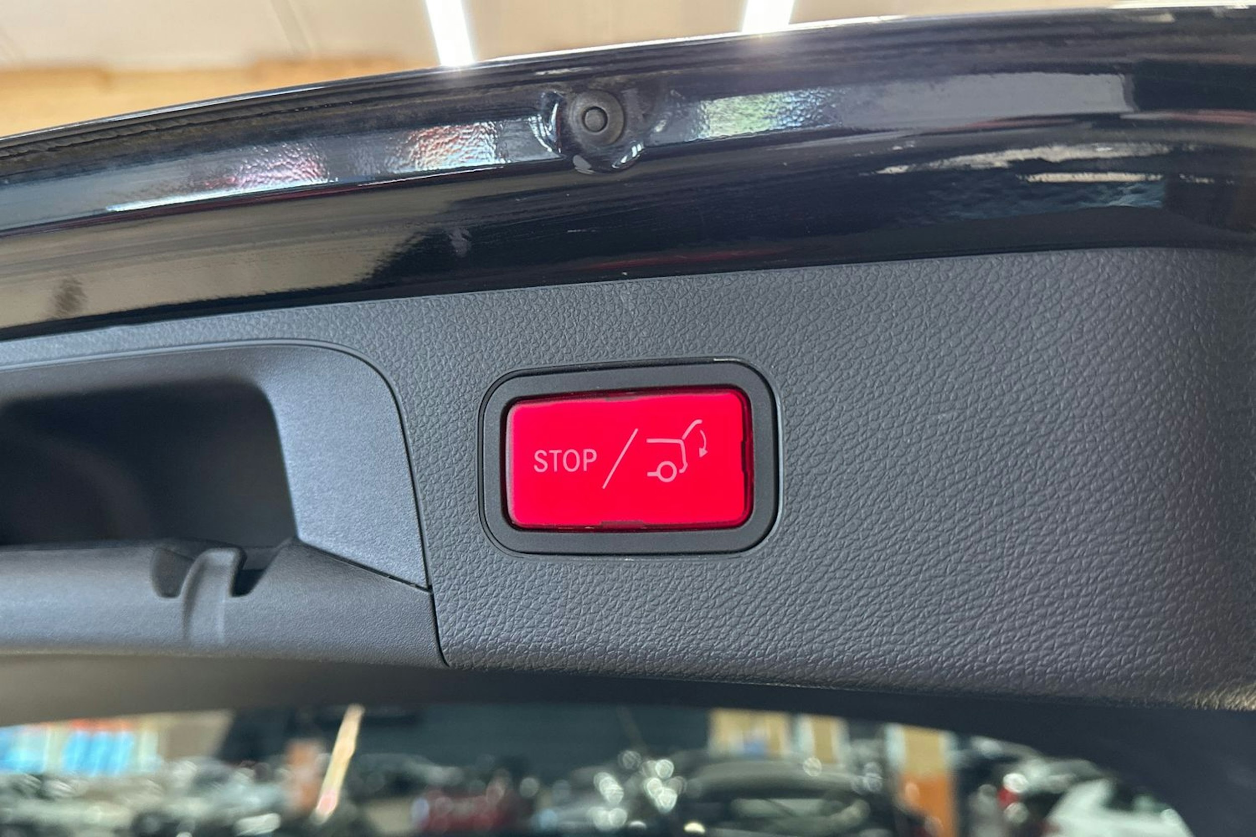 musta Mercedes-Benz GLC 2021 kuva 34.
