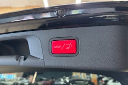 musta Mercedes-Benz GLC 2021 kuva 34.