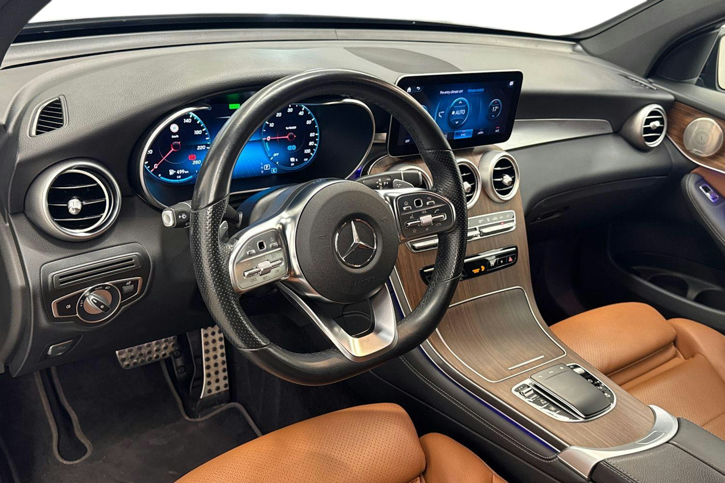 Harmaa Mercedes-Benz GLC 2021 kuva 6.