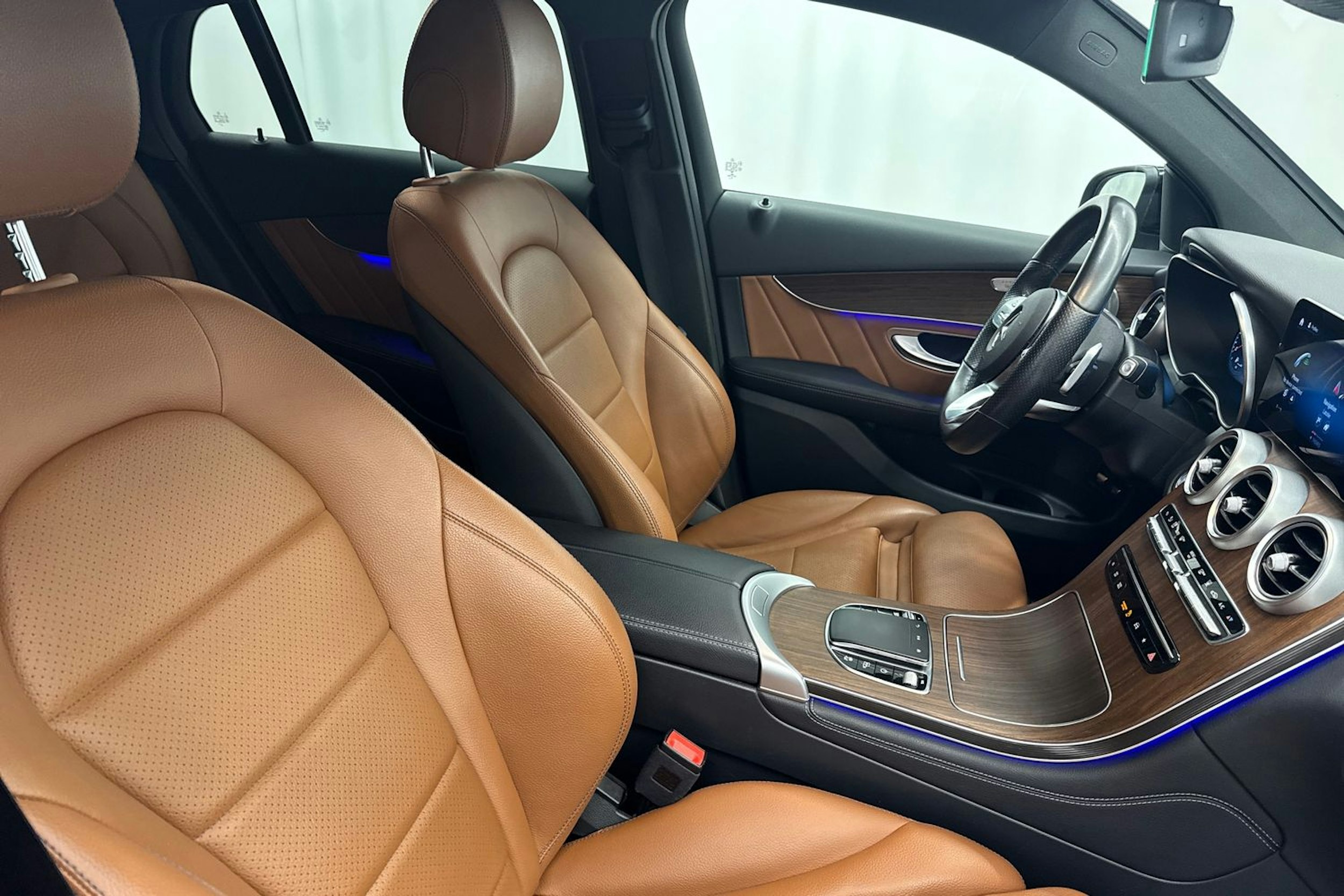 Harmaa Mercedes-Benz GLC 2021 kuva 10.