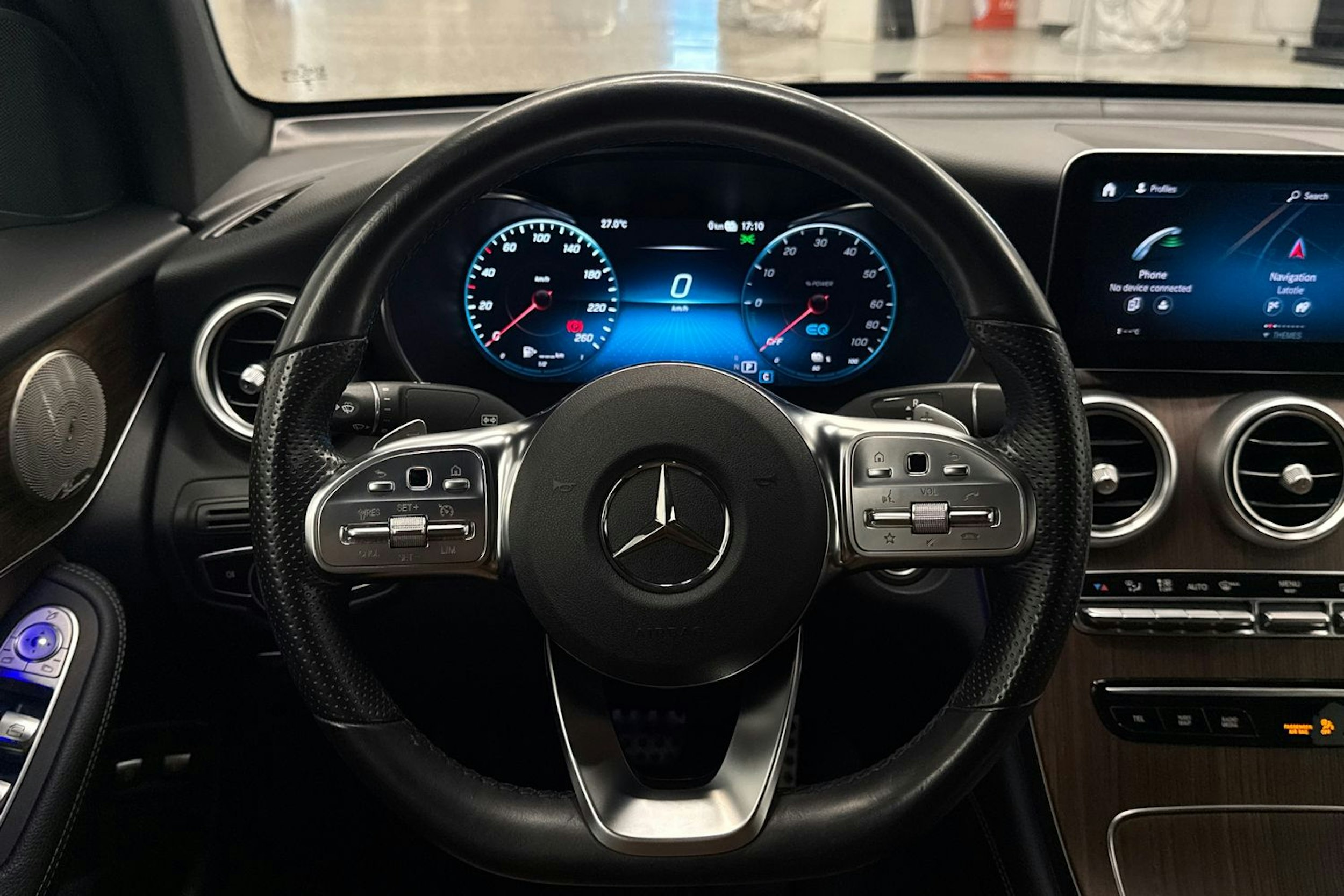 Harmaa Mercedes-Benz GLC 2021 kuva 12.