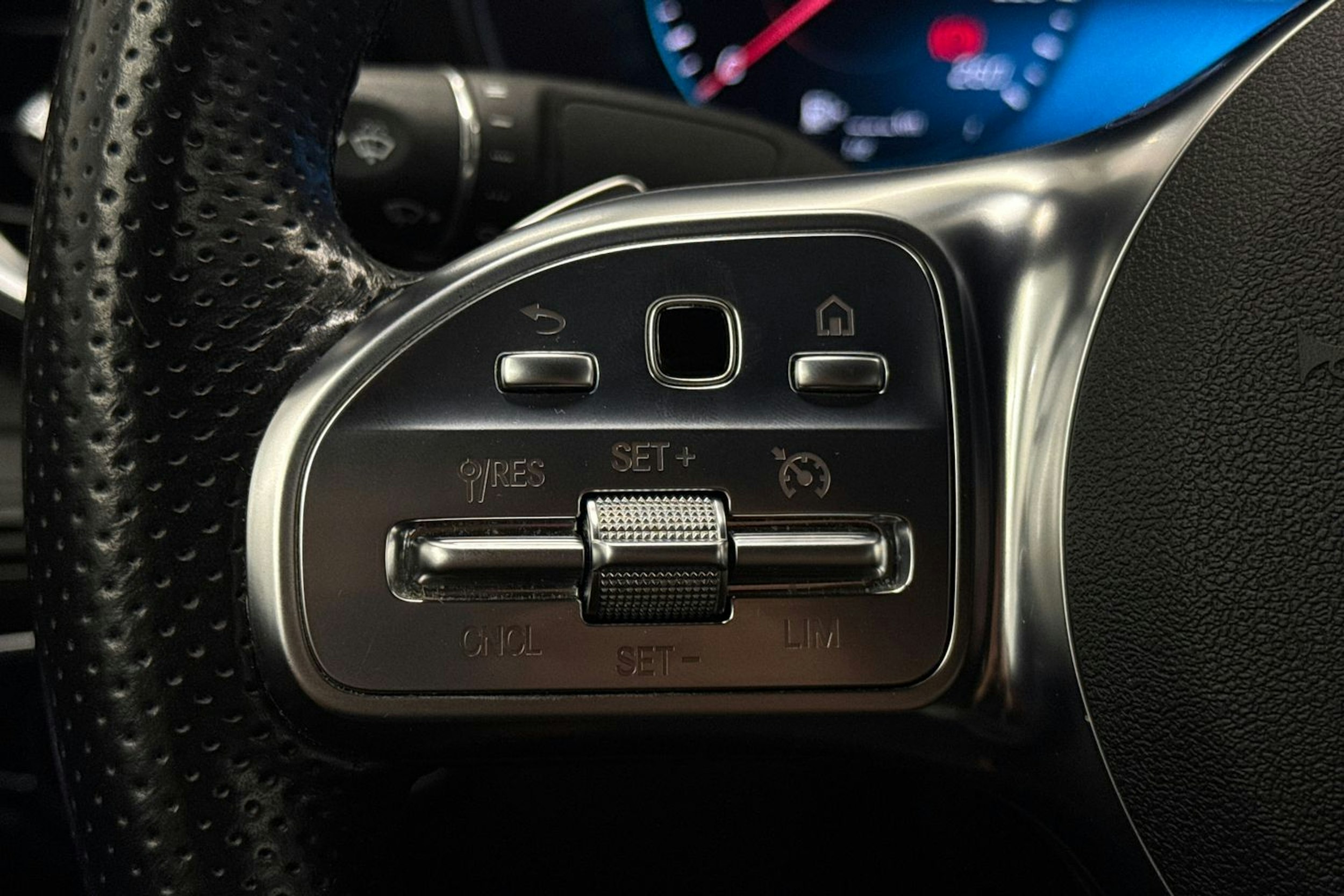 Harmaa Mercedes-Benz GLC 2021 kuva 14.