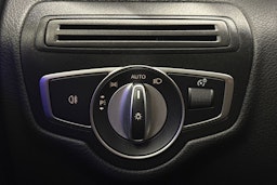 Harmaa Mercedes-Benz GLC 2021 kuva 18.