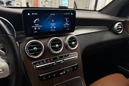 Harmaa Mercedes-Benz GLC 2021 kuva 19.