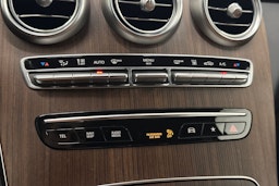 Harmaa Mercedes-Benz GLC 2021 kuva 32.