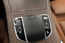 Harmaa Mercedes-Benz GLC 2021 kuva 35.