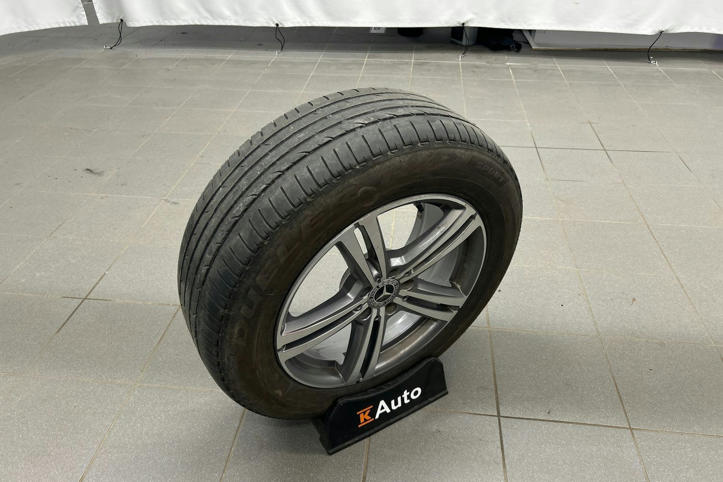 musta Mercedes-Benz GLC 2021 kuva 18.