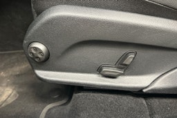 musta Mercedes-Benz GLC 2021 kuva 19.