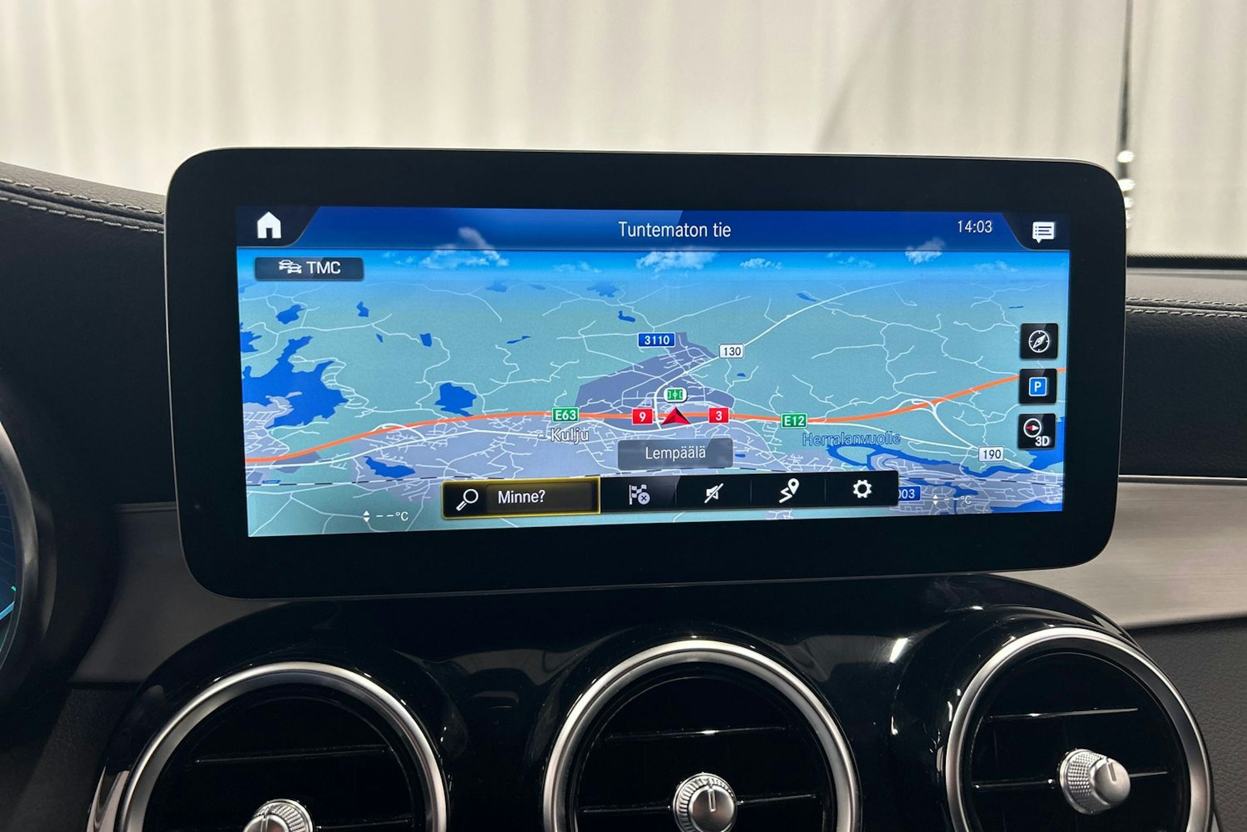 musta Mercedes-Benz GLC 2021 kuva 24.