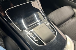 musta Mercedes-Benz GLC 2021 kuva 27.