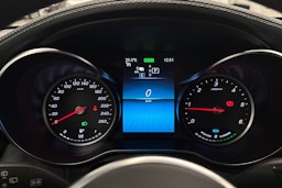 musta Mercedes-Benz GLC 2021 kuva 18.