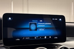 musta Mercedes-Benz GLC 2021 kuva 28.