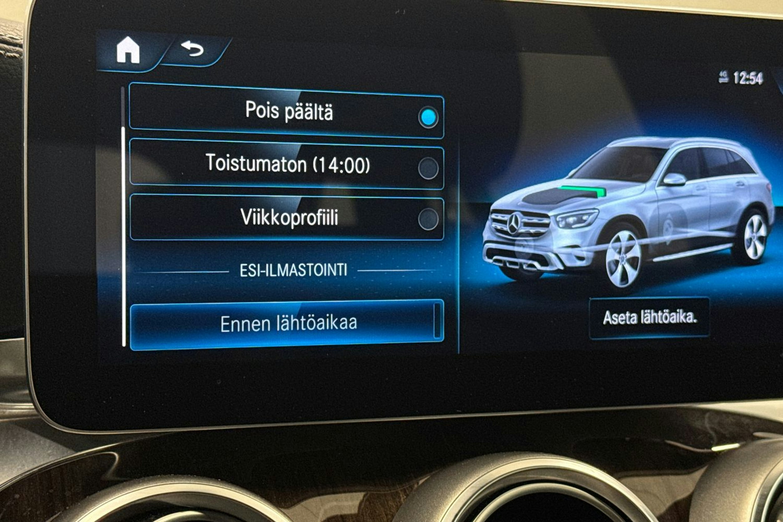 musta Mercedes-Benz GLC 2021 kuva 30.
