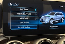 musta Mercedes-Benz GLC 2021 kuva 30.