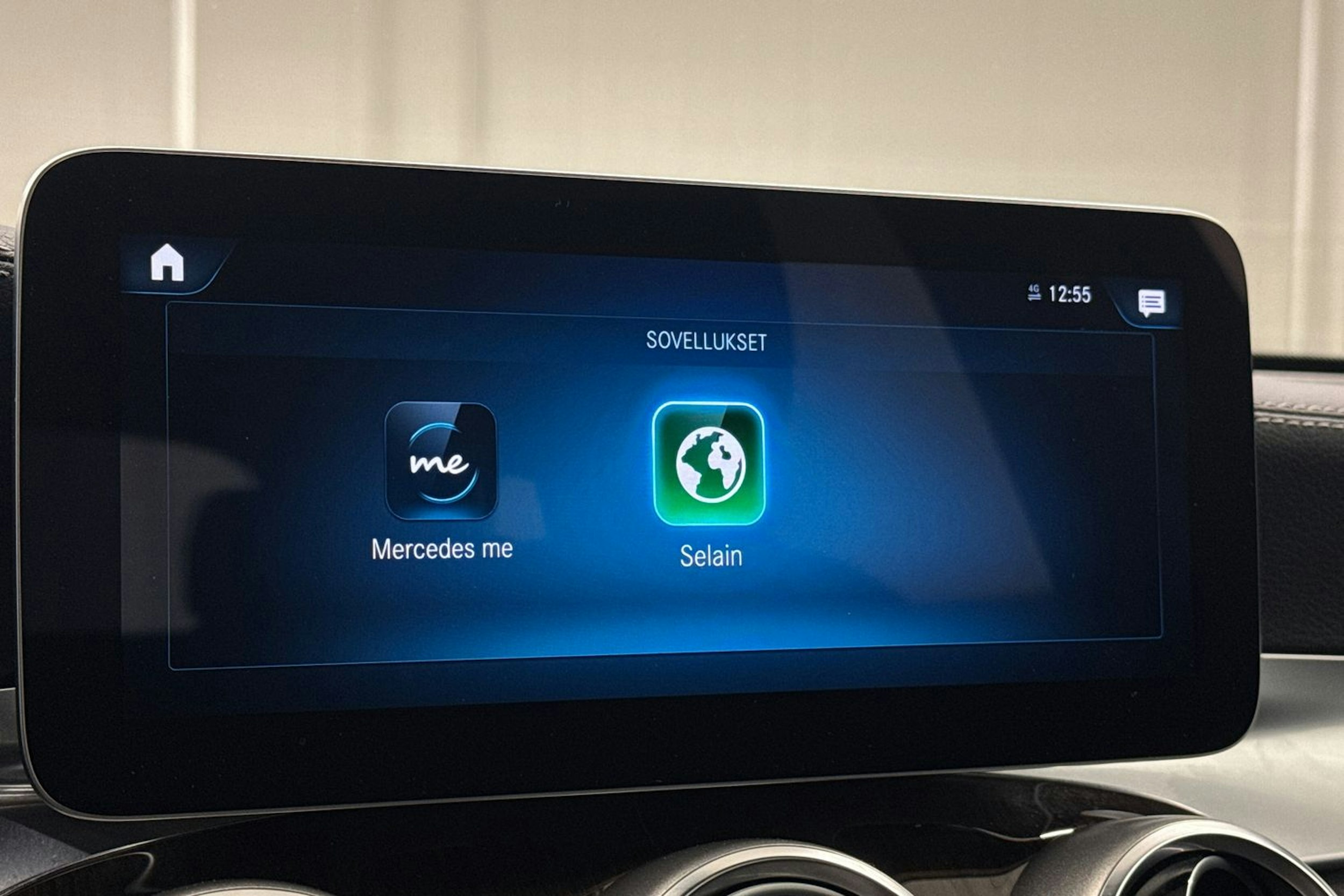 musta Mercedes-Benz GLC 2021 kuva 31.