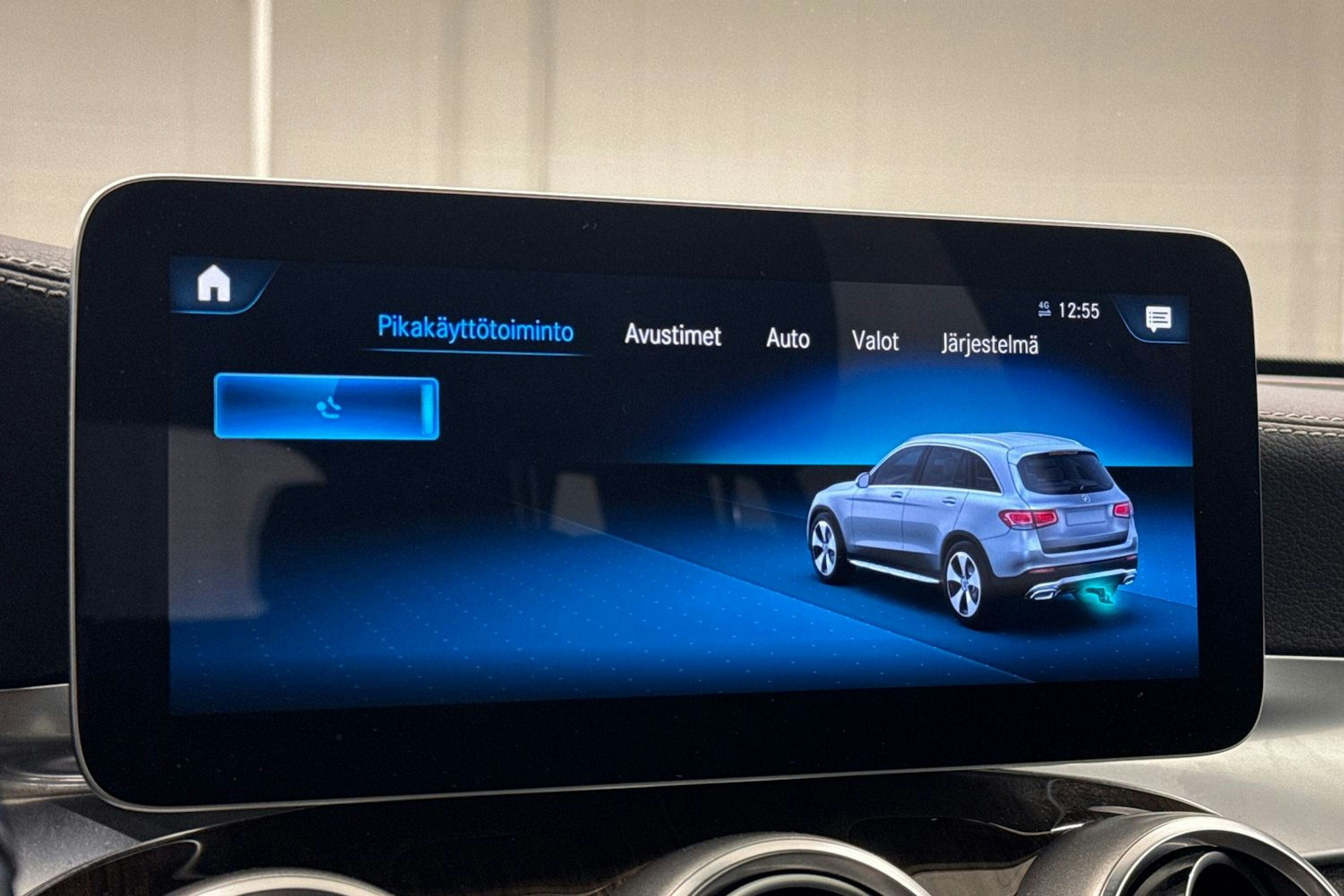 musta Mercedes-Benz GLC 2021 kuva 32.