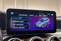 musta Mercedes-Benz GLC 2021 kuva 35.