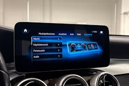 musta Mercedes-Benz GLC 2021 kuva 37.