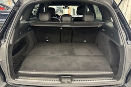 musta Mercedes-Benz GLC 2021 kuva 38.