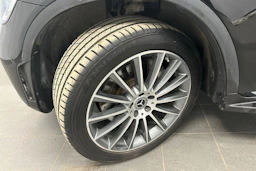musta Mercedes-Benz GLC 2021 kuva 10.