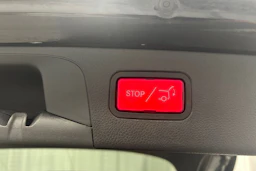 musta Mercedes-Benz GLC 2021 kuva 14.