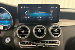 musta Mercedes-Benz GLC 2021 kuva 23.